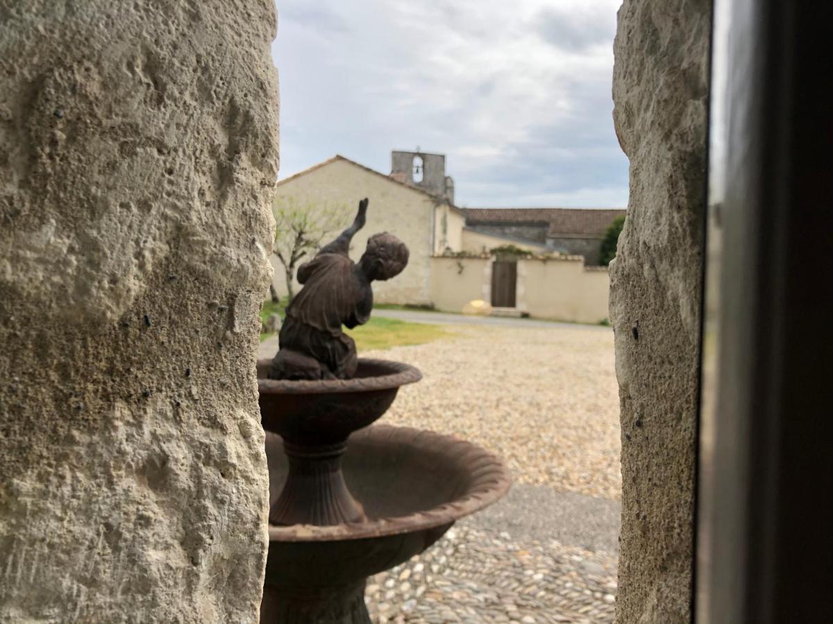 Bed and Breakfast La Ferme Buissonniere Bardou Exteriér fotografie