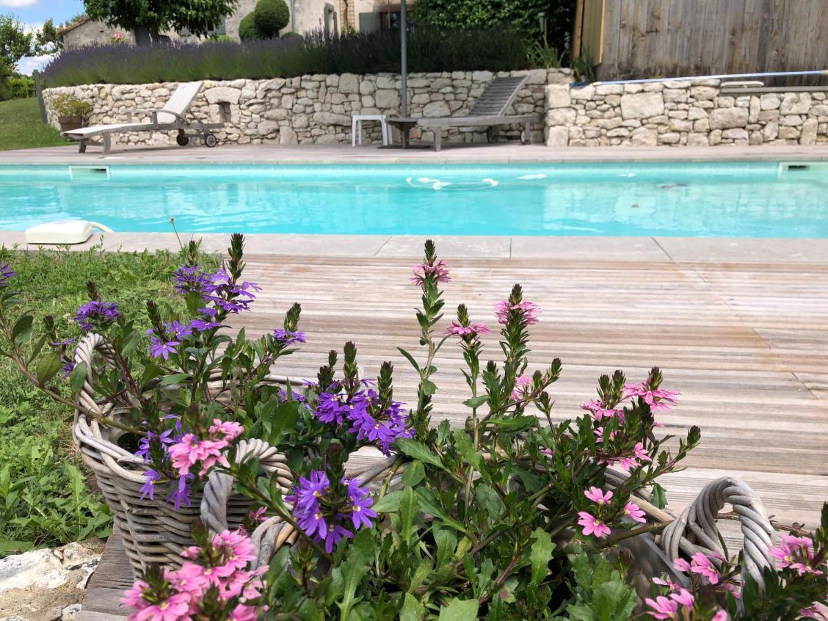 Bed and Breakfast La Ferme Buissonniere Bardou Exteriér fotografie