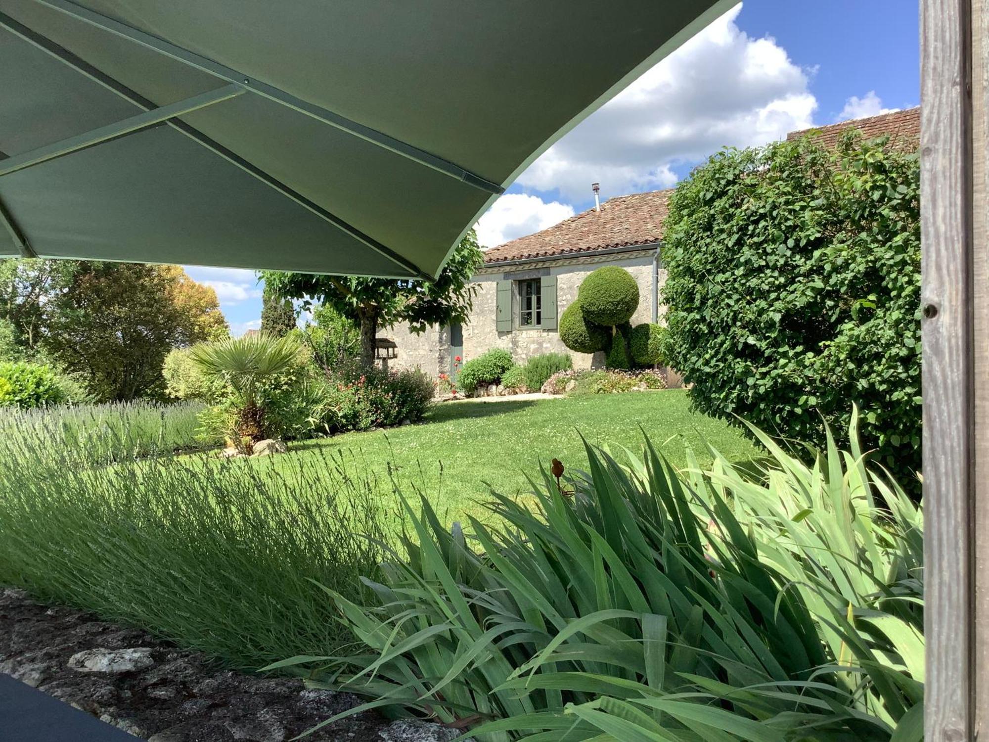 Bed and Breakfast La Ferme Buissonniere Bardou Exteriér fotografie